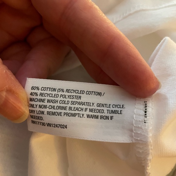 DIANE VON FURSTENBERG DVF Target Collab white Tshirt Red Lip Tee size LG cotton - Picture 11 of 16